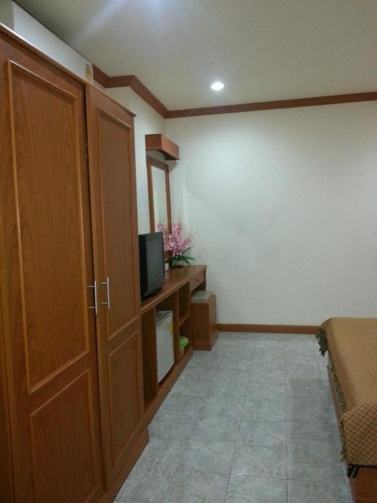 Oyo 739 Presley Guesthouse Phuket Patong Exterior foto
